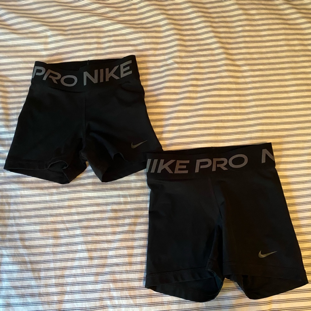 2 Woman’s Nike Pro Athletic Shorts size XXS